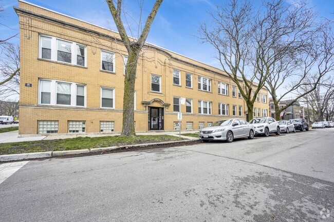 Building Photo - 3600 N Oakley Ave Unit 1 Rental