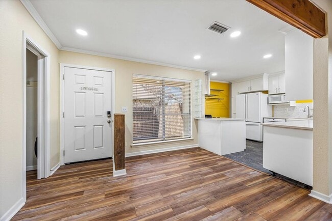 Photo - 2808 Thrushwood Dr