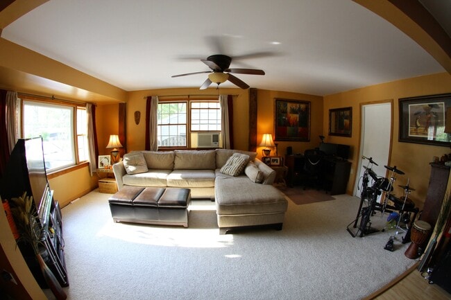 Photo - 309 Cedar Ln
