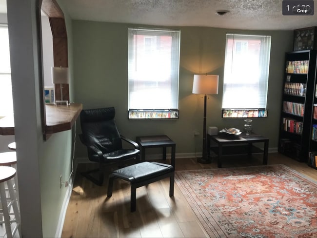 Building Photo - 5523 Ellsworth Ave Unit 4C