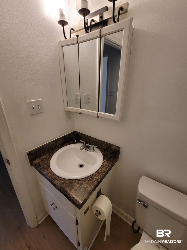 Photo - 311 W Peachtree Ave