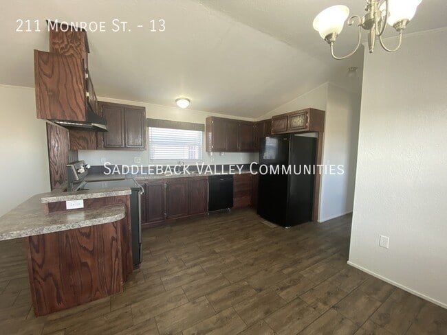 Building Photo - 211 Monroe St