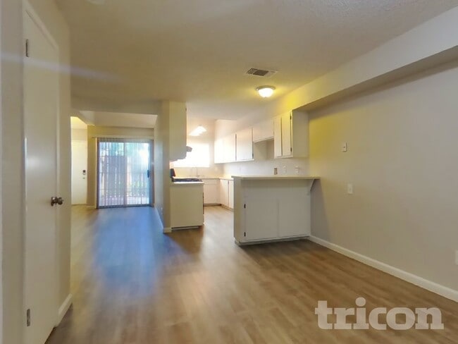 Photo - 7617 Roberta Ln