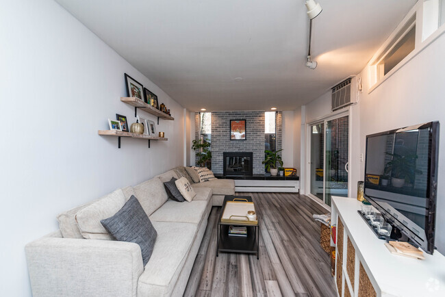 Building Photo - 1750 N Wells St Unit 106 Rental