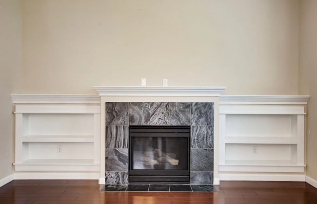 Photo - 253 NE Sloane Way