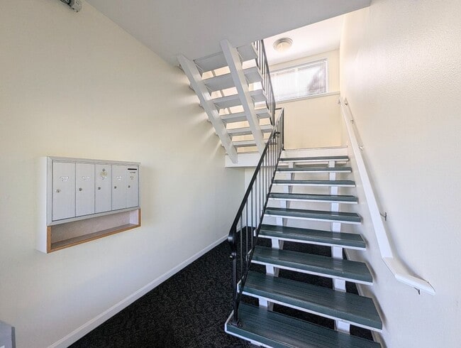 Photo - 2bd/1ba Edmonds Condo Unidad 204