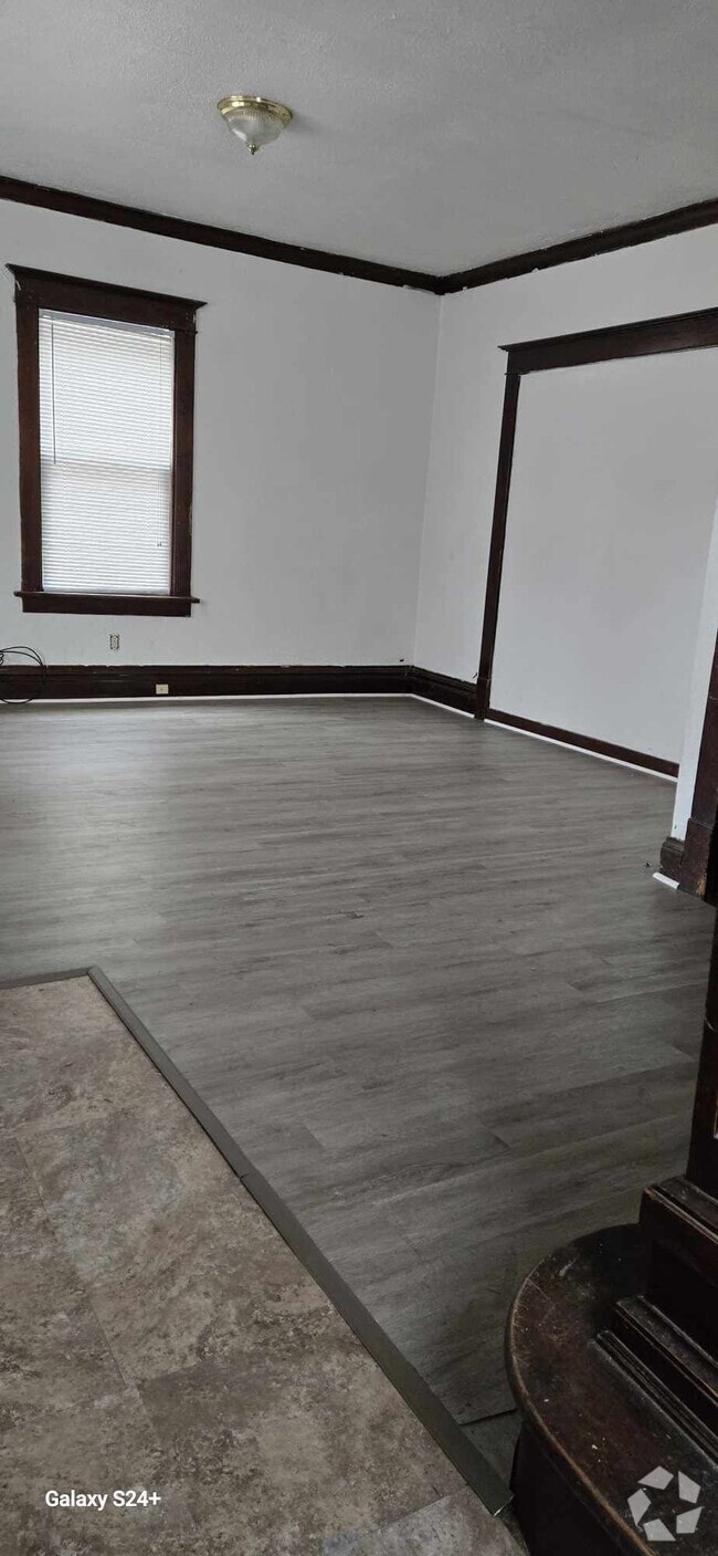 Building Photo - 610 Sloan St Rental