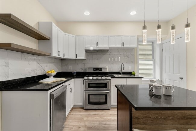 Photo - 3417 Washington St Unit 2