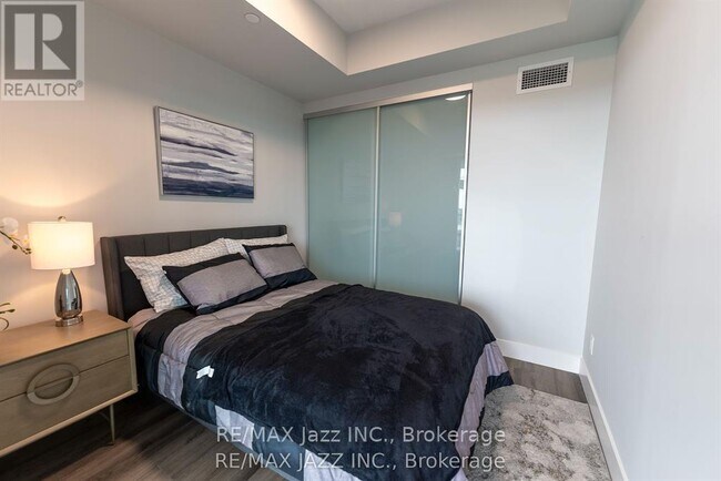 Photo - 80 Bond St E Unit 1522