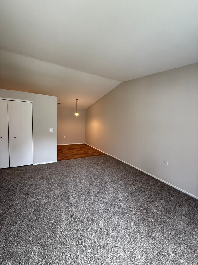 Building Photo - 1256 Oxford Manor Ct Unit 1
