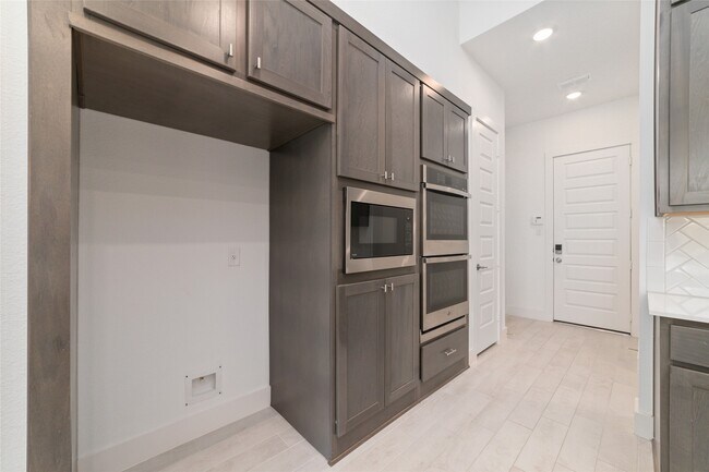 Photo - 32018 Crested Knl Ct