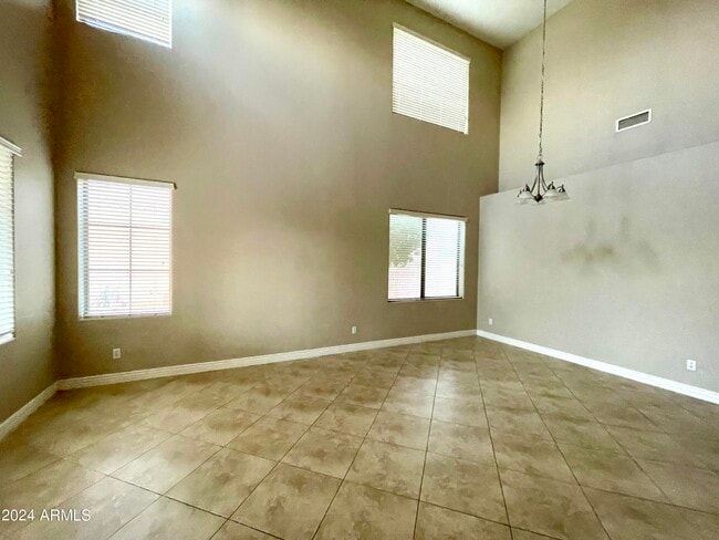 Photo - 2181 E Iris Dr