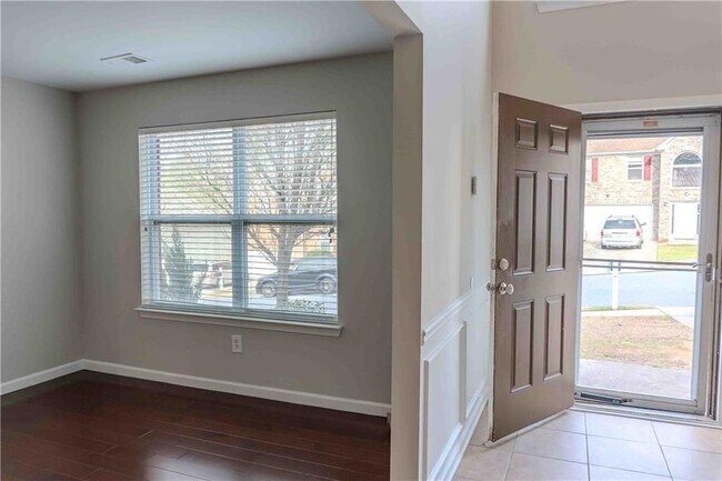 Photo - 11037 Southwood Dr