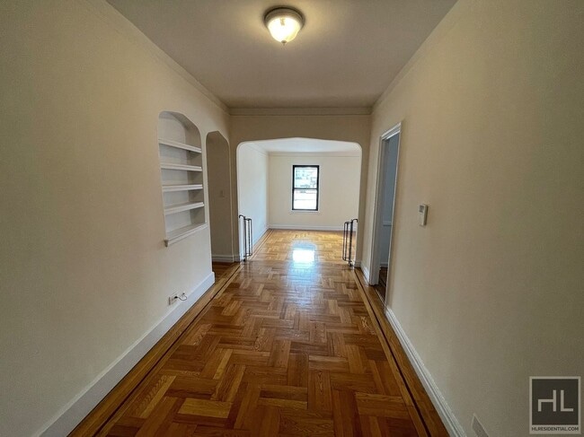 Building Photo - BROADWAY