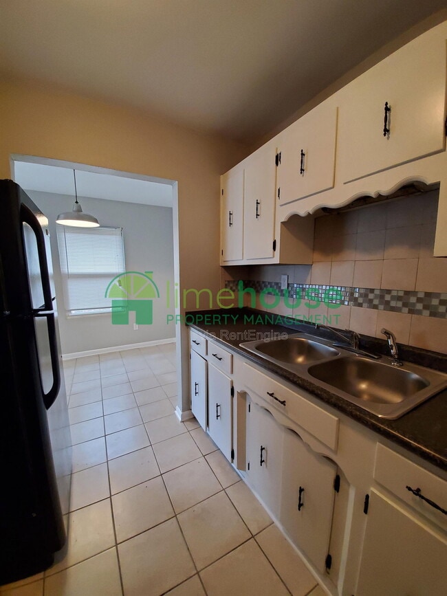 Photo - 2421 Arkansas Ave Unit A