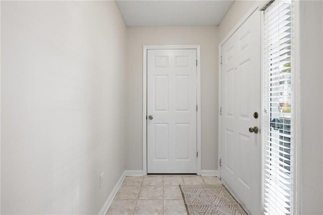 Photo - 701 Vinings Forest Ln