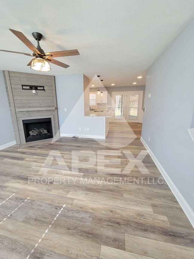 Photo - West Knoxville – Beautifully upgraded - 3 Bd/2.5 Single Family Home in Hampton Court Subdivision!!