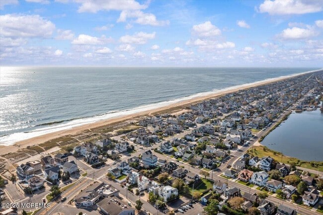 Photo - 1608 East St