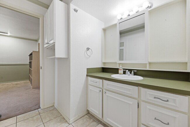Photo - 4165 S 2700 W