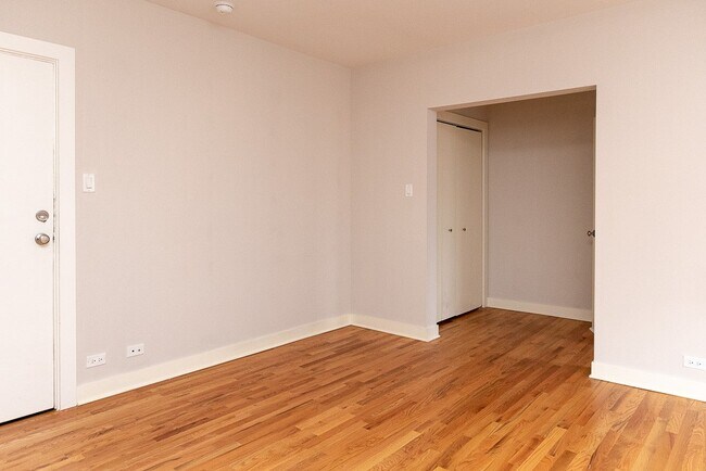 Photo - 2402 N Kedzie Unit 603