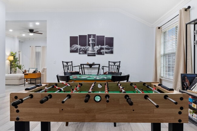 Photo - 4835 Crown Dr