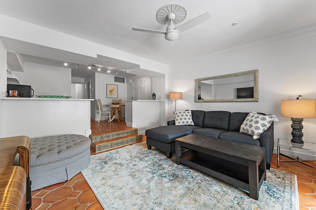 Photo - 235 Sunrise Ave (Palm Beach, FL)
