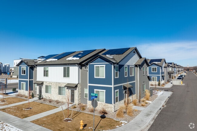 Alternate Angle - Orchard Park Townhomes