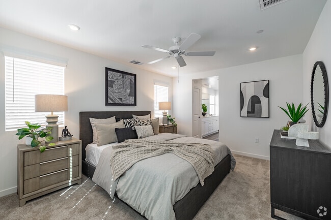 4BR, 3BA - 1,500SF - Primary Suite