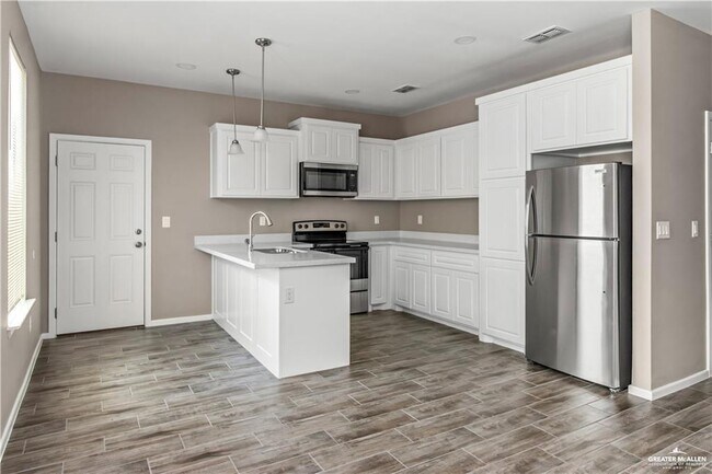 Photo - 12 Beverly Ave Unidad 1