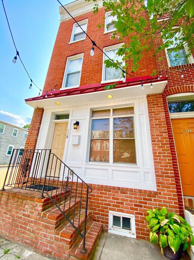 Stunning End-of-Group 3bed/3.5ba Patterson... - Stunning End-of-Group 3bed/3.5ba Patterson... House