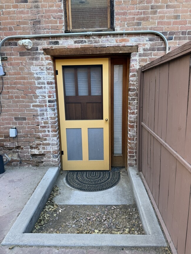 Photo - 140 W 1st St Unit F