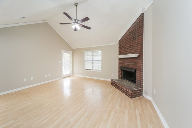 Photo - 6759 Valerie Dr