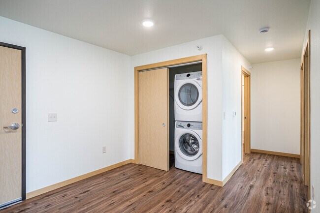 2BR, 1BA - Laundry
