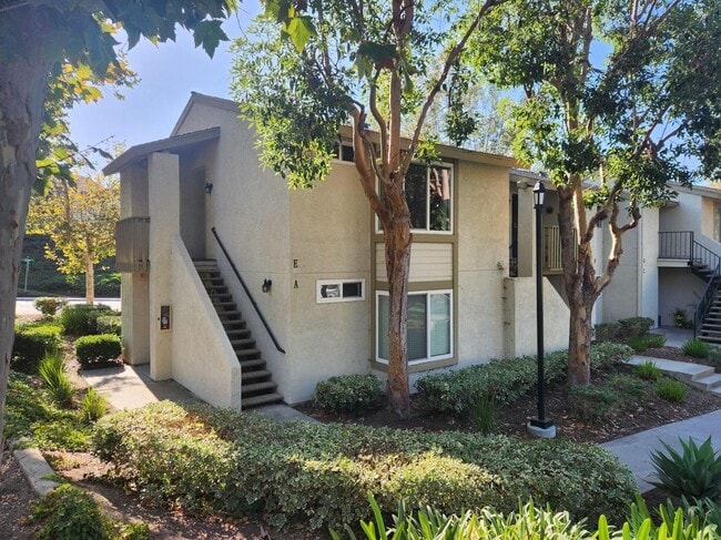 Building Photo - 26241 Las Flores Rental