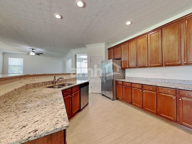 Photo - 76 Parkmont Ct