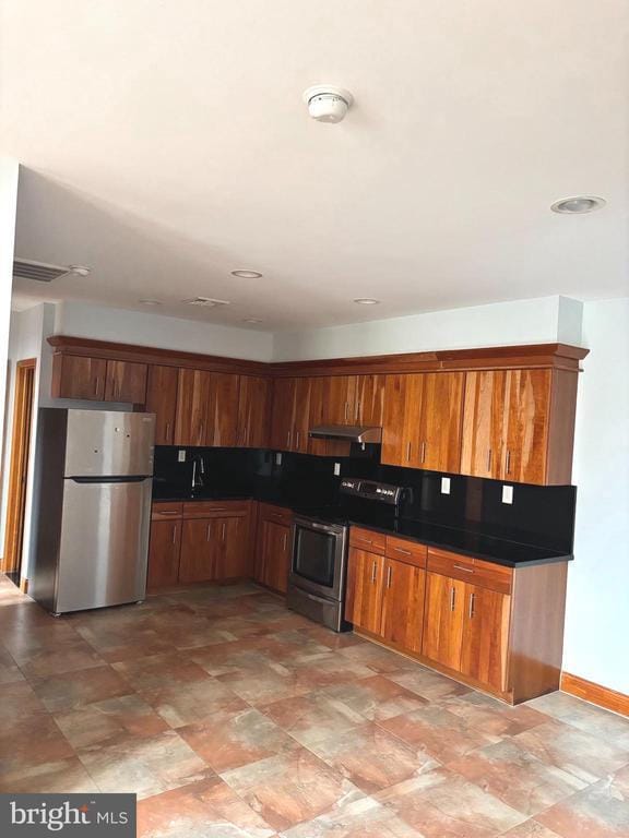 Building Photo - 1338 W Girard Ave Rental