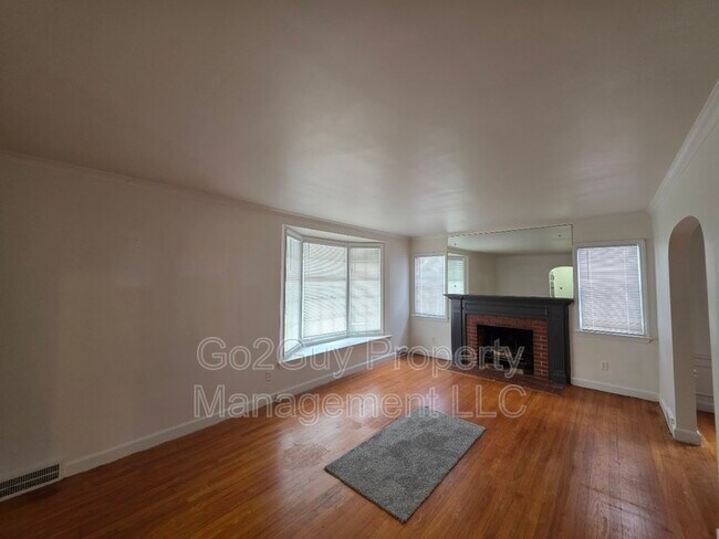 Photo - 4224 Bishop St