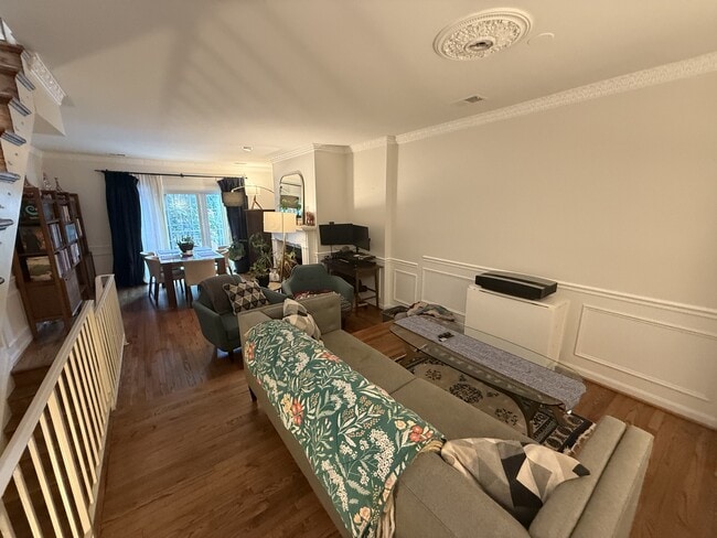 Photo - 1688 Euclid St NW
