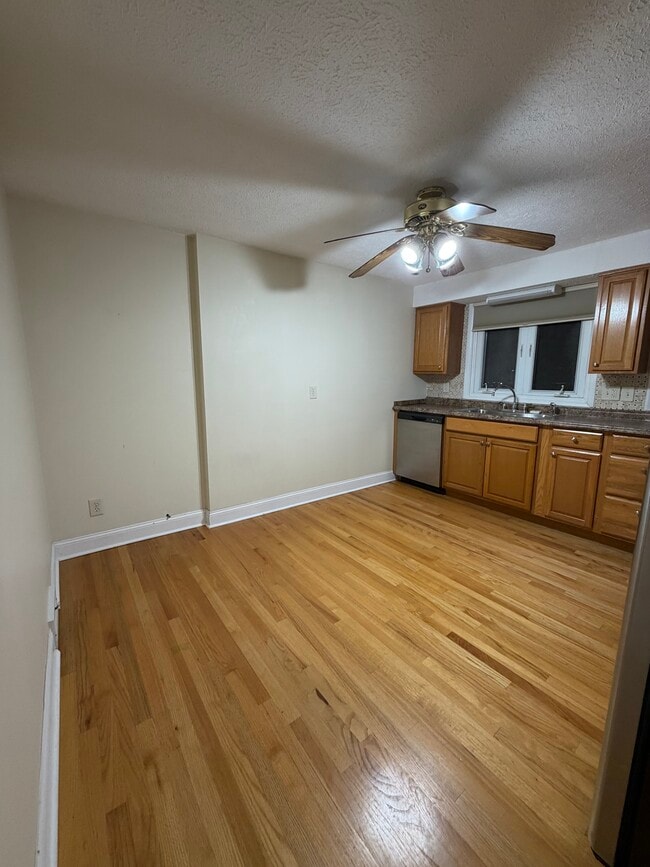 Photo - 1514 Caleb Ave