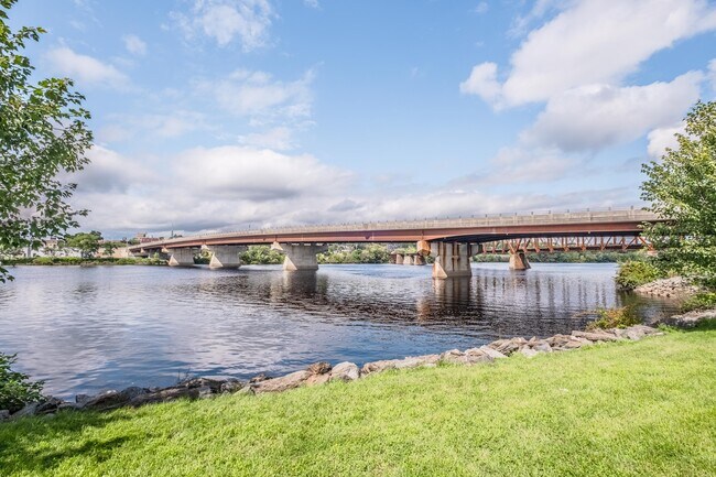 Photo - Riverhouse Apartments