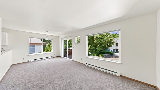 Photo - 441 NE Kettle St Unit #B202 [?150][*21008378]
