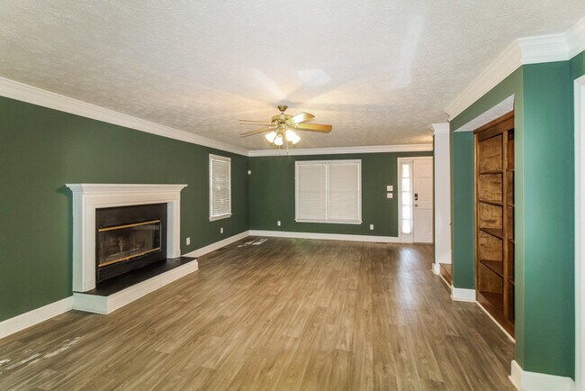 Photo - 2945 Camary Pl Dr SE