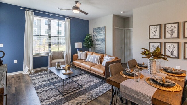 Photo - Magnolia at Spring