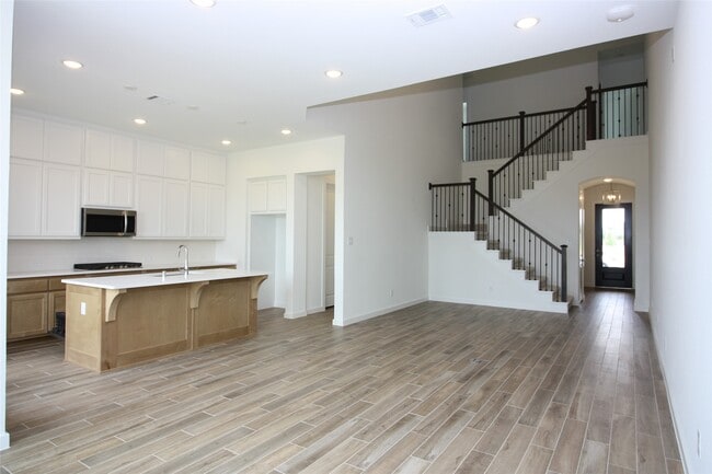 Photo - 6527 Scarlet Pond Ln