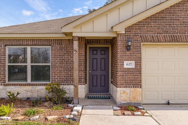 Photo - 627 E Fairway Lake Dr