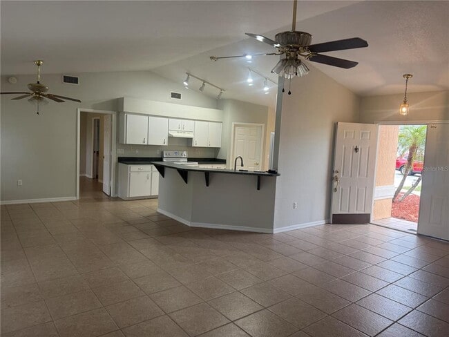 Photo - 620 Reflections Loop W