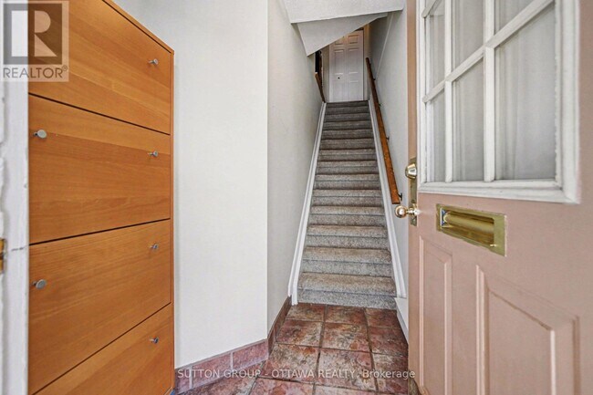 Photo - 207 Mart Cir