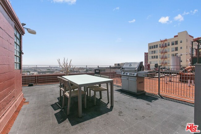 Photo - 746 S Los Angeles St Unit 304