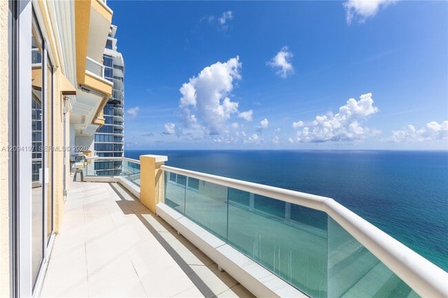 Photo - 17875 Collins Ave Unit 4403