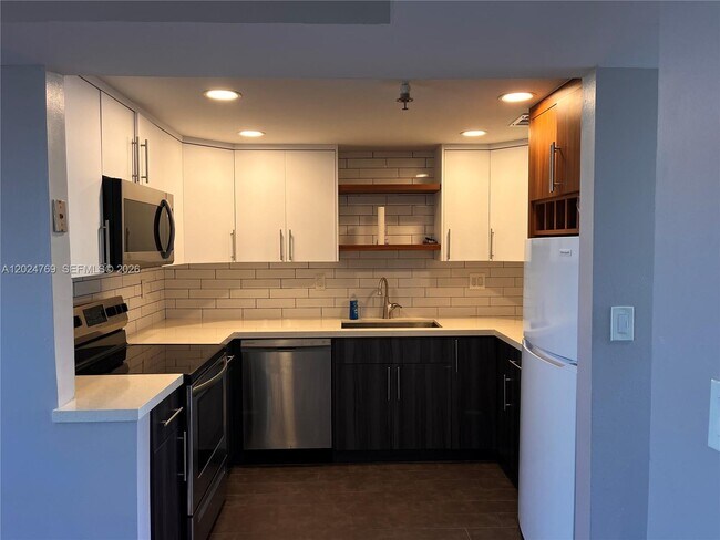 Photo - 3100 W Rolling Hills Cir Unit 403